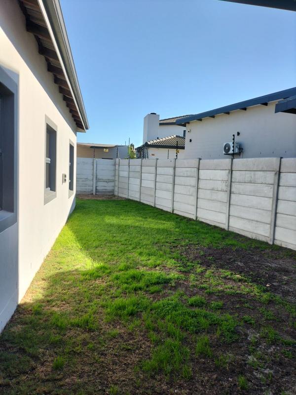 To Let 3 Bedroom Property for Rent in Parklands North Western Cape